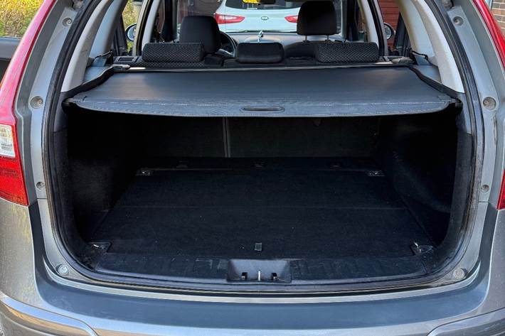 Grå Hyundai i30 fra 2012