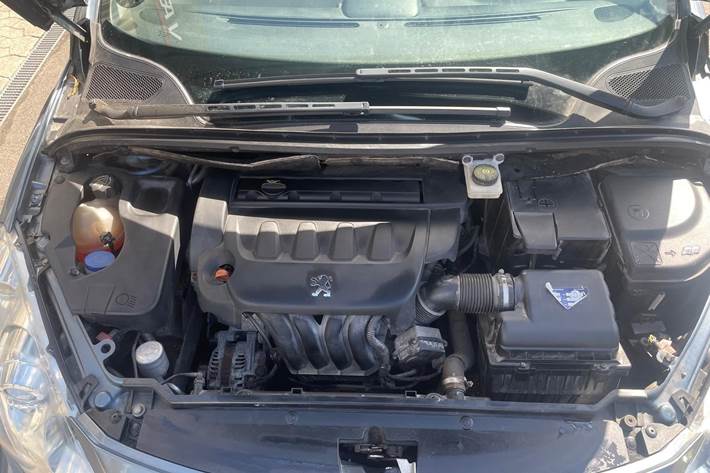 Grå Peugeot 307 fra 2008