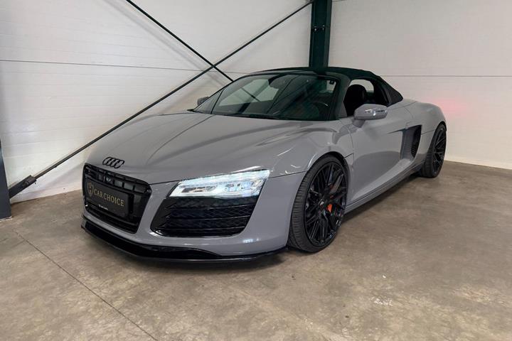 Grå Audi R8 fra 2013