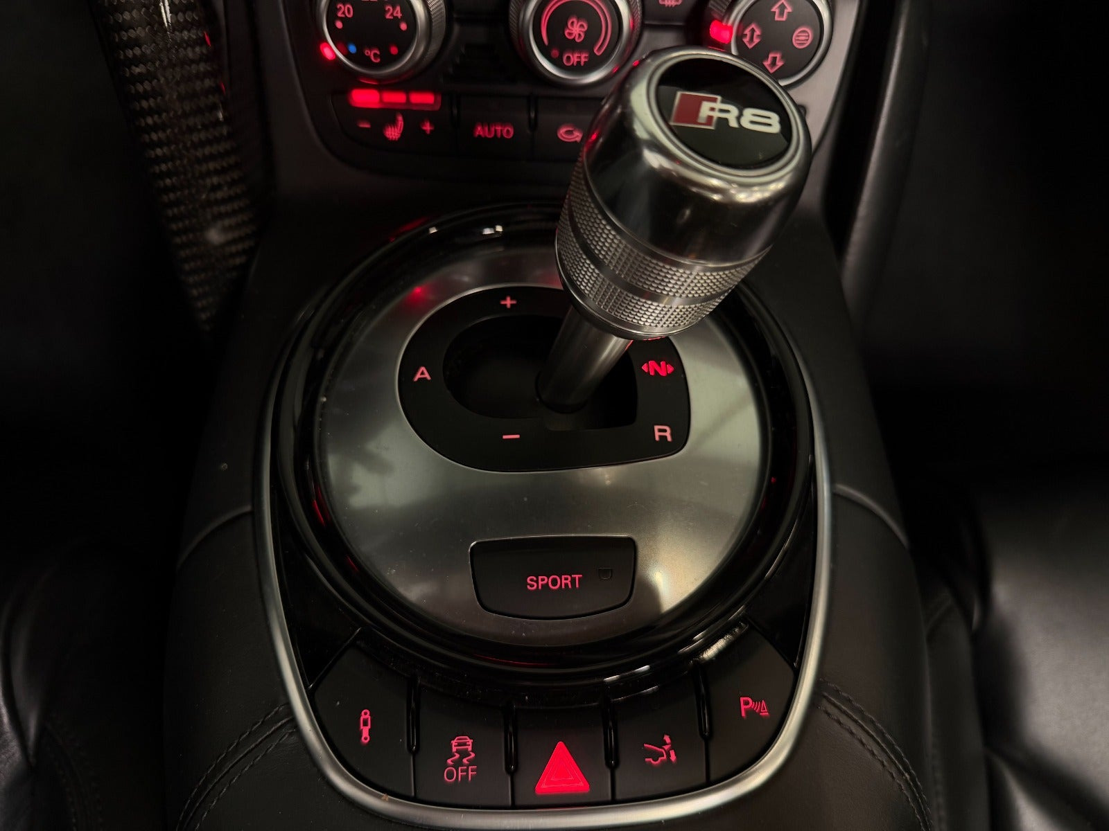 Grå Audi R8 fra 2013