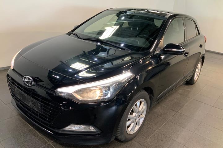 Sort Hyundai i20 fra 2016 set udefra