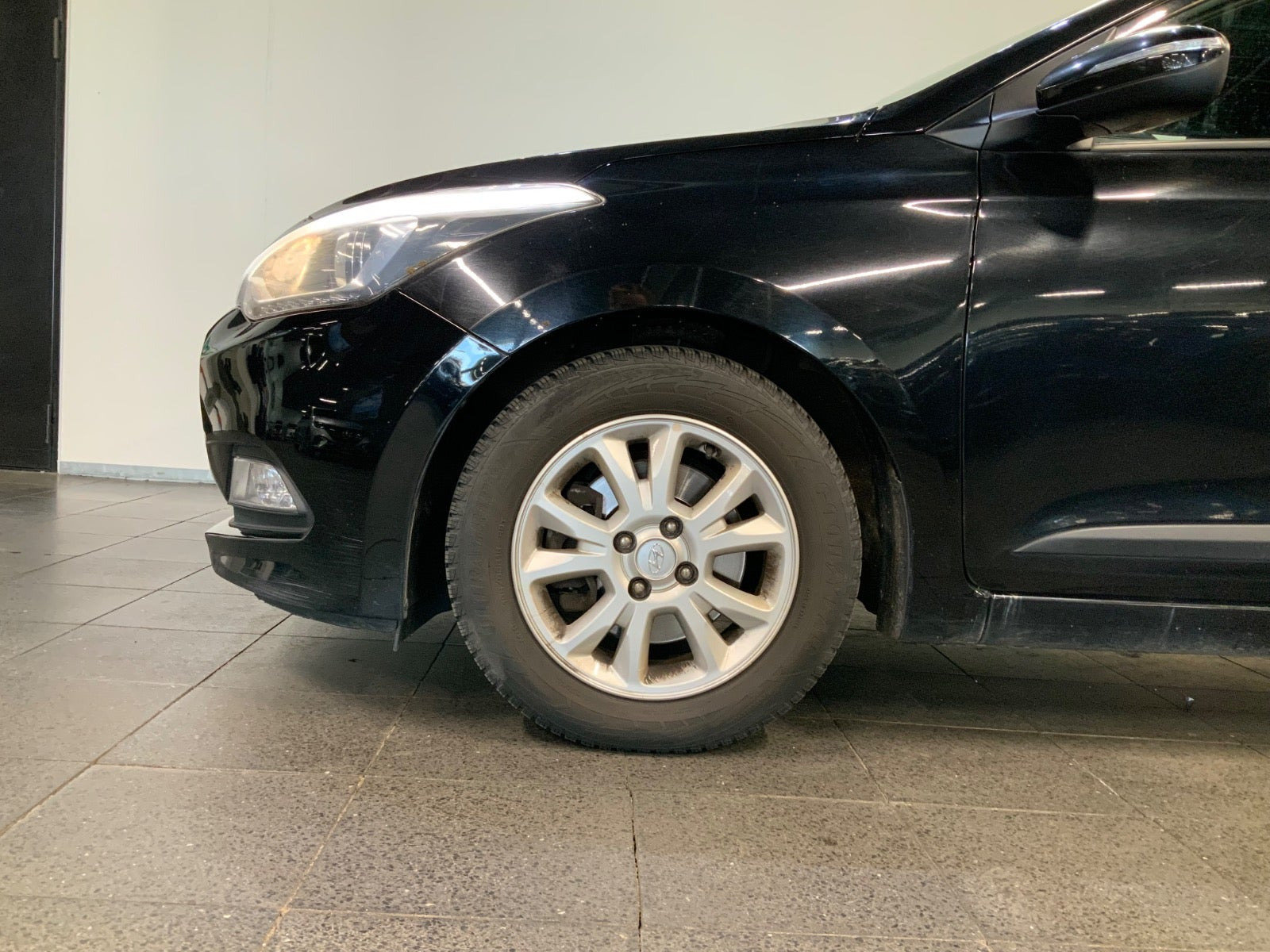 Sort Hyundai i20 fra 2016