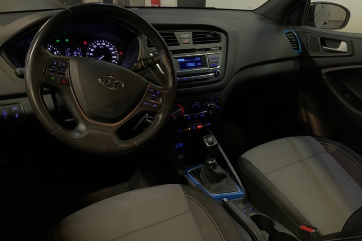 Sort Hyundai i20 fra 2016