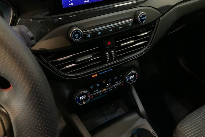 Grå Ford Focus fra 2020