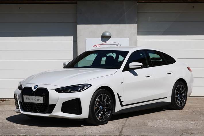 Hvid BMW i4 fra 2023