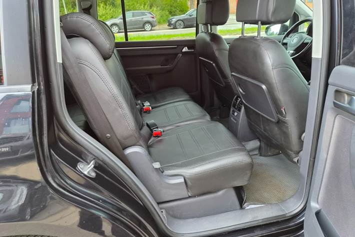 Sort VW Touran fra 2014