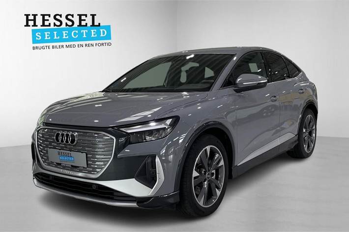 Grå Audi Q4 e-tron fra 2025 set udefra