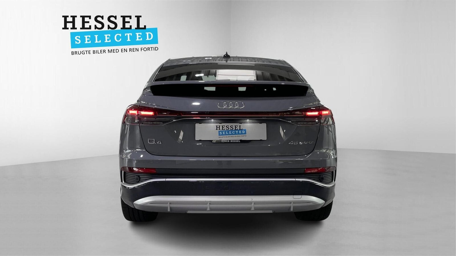 Grå Audi Q4 e-tron fra 2025