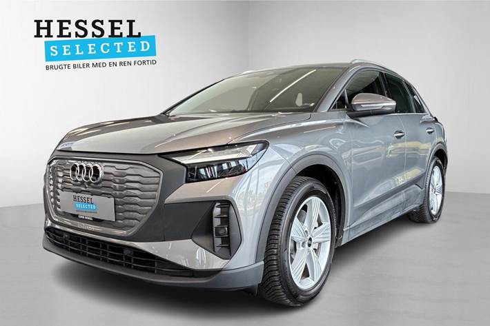 Grå Audi Q4 e-tron fra 2024 set udefra