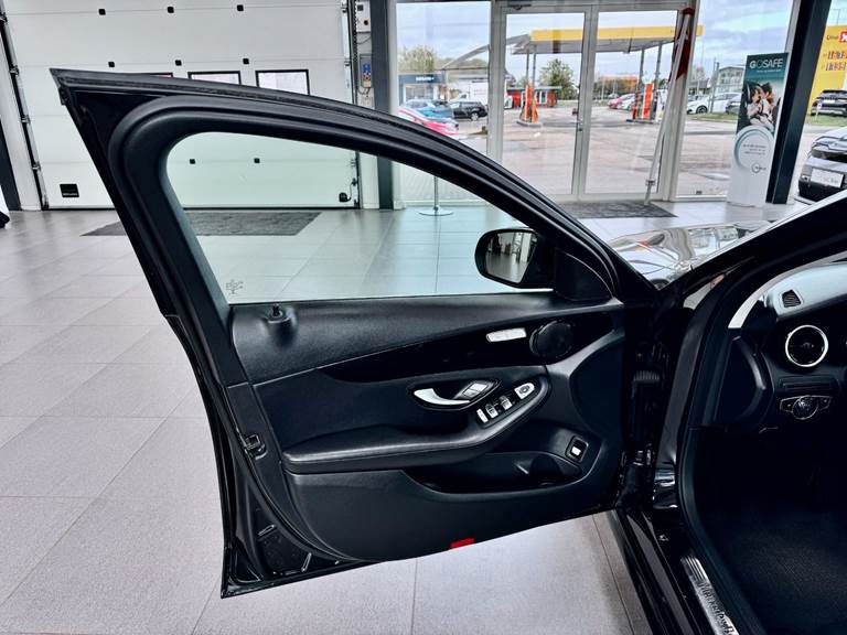 Mercedes C200 d 2,2 AMG Line stc. aut.