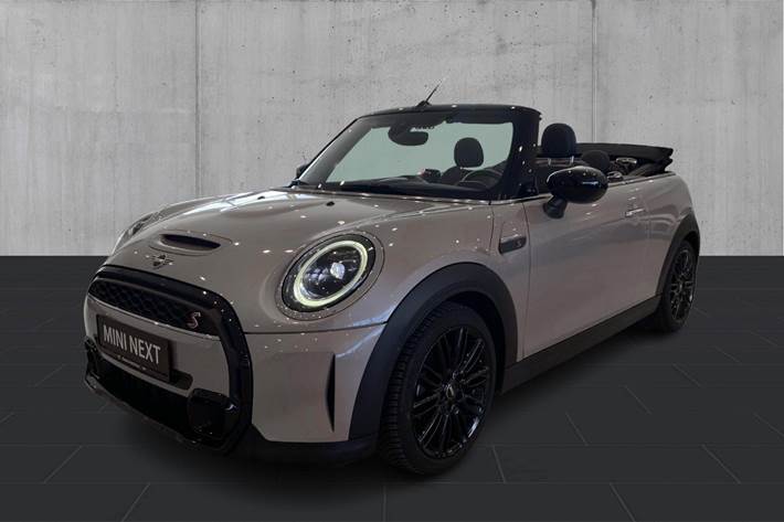 Grå Mini Cooper S fra 2023