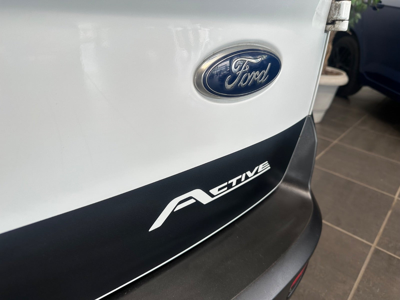 Hvid Ford Transit Connect fra 2021