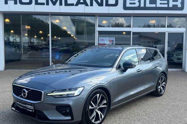 Grå Volvo V60 fra 2020