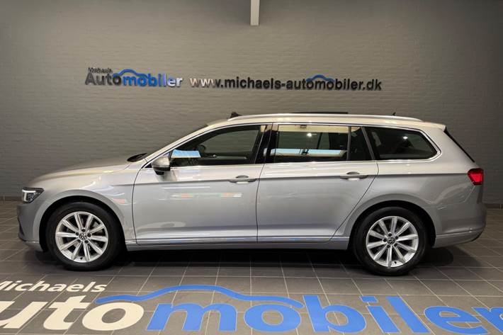 Sølv VW Passat fra 2021