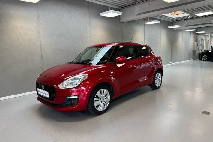 Rød Suzuki Swift fra 2018