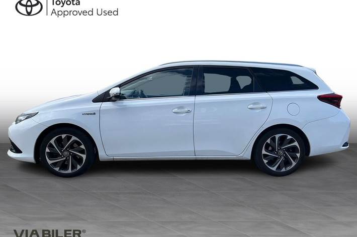 Hvid Toyota Auris fra 2016