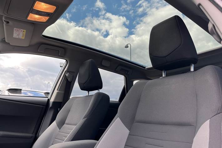Hvid Toyota Auris fra 2016
