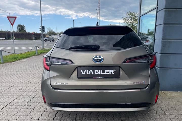Bronze Toyota Corolla fra 2020