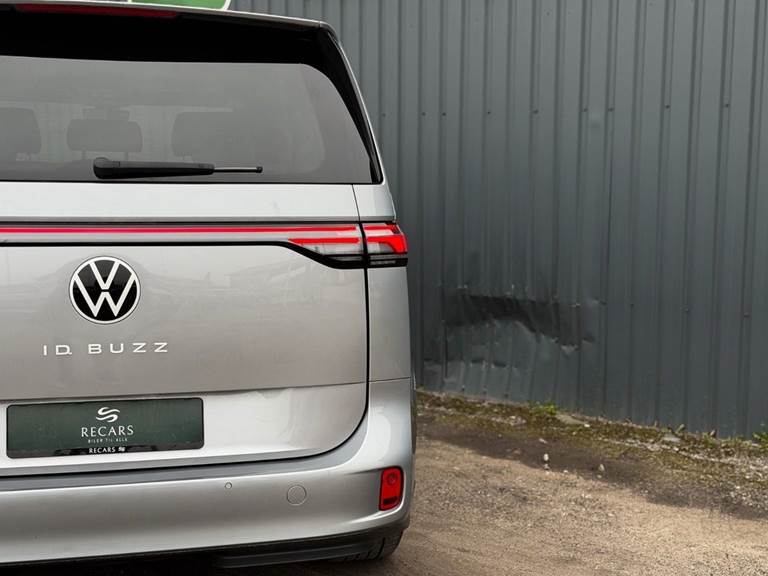VW ID.Buzz 77 Pro SWB