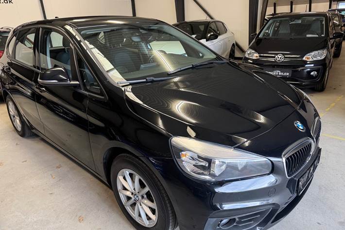 Sort BMW 220d fra 2017