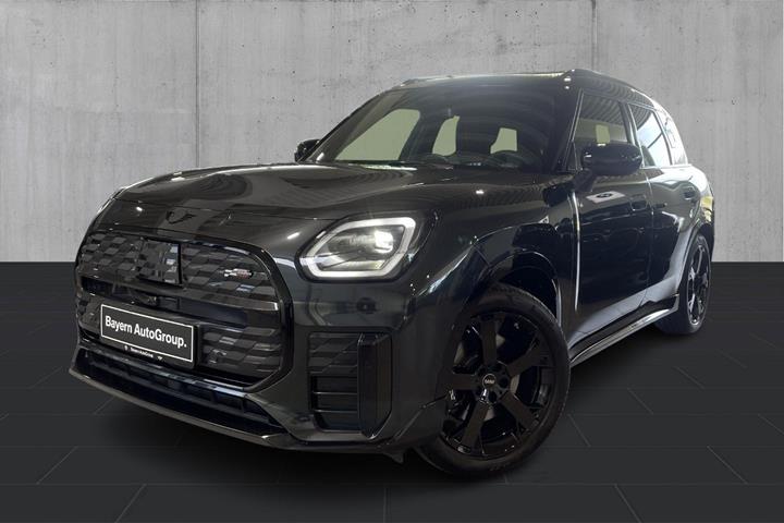 Grå Mini Countryman E fra 2025 set udefra