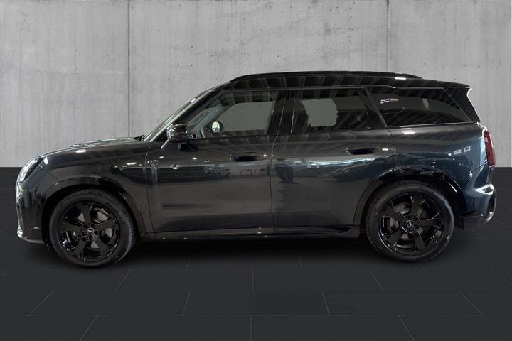 Grå Mini Countryman E fra 2025