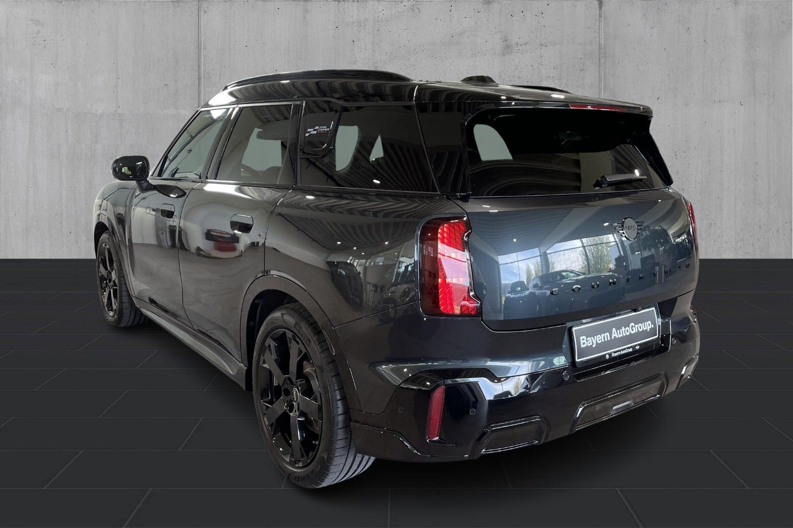 Grå Mini Countryman E fra 2025
