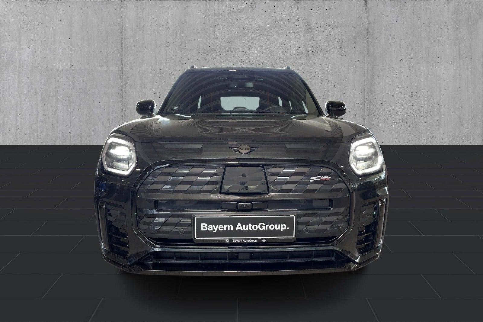 Grå Mini Countryman E fra 2025