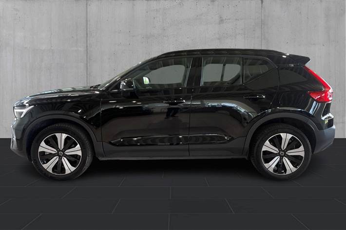 Sort Volvo XC40 fra 2023