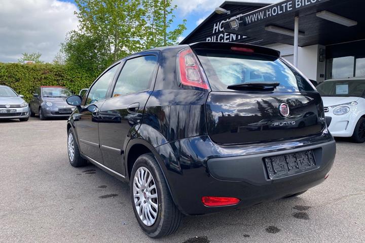 Grå Fiat Punto Evo fra 2010