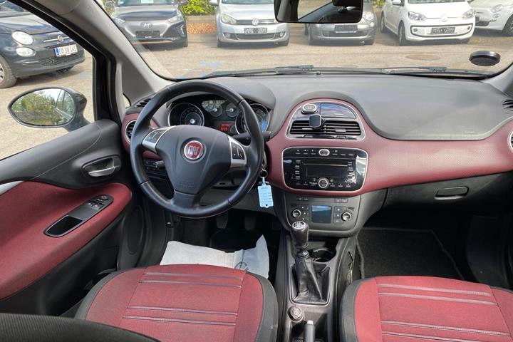 Grå Fiat Punto Evo fra 2010
