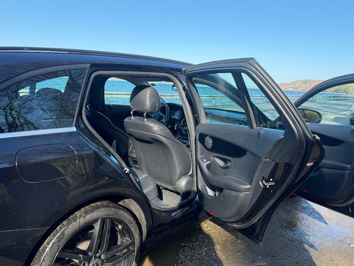 Sort Mercedes C220 d fra 2016