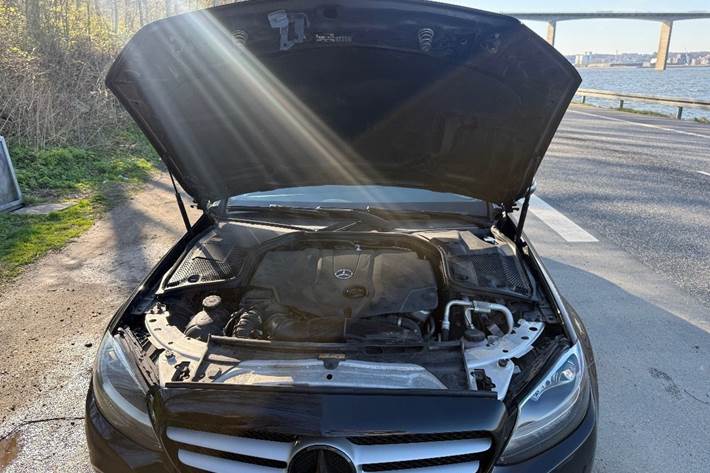 Sort Mercedes C220 d fra 2016