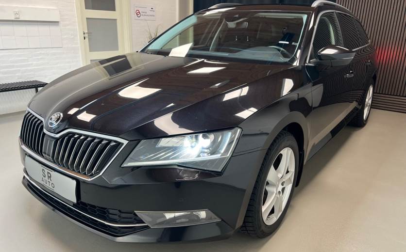 Skoda Superb 2,0 TDi 150 Style Combi DSG