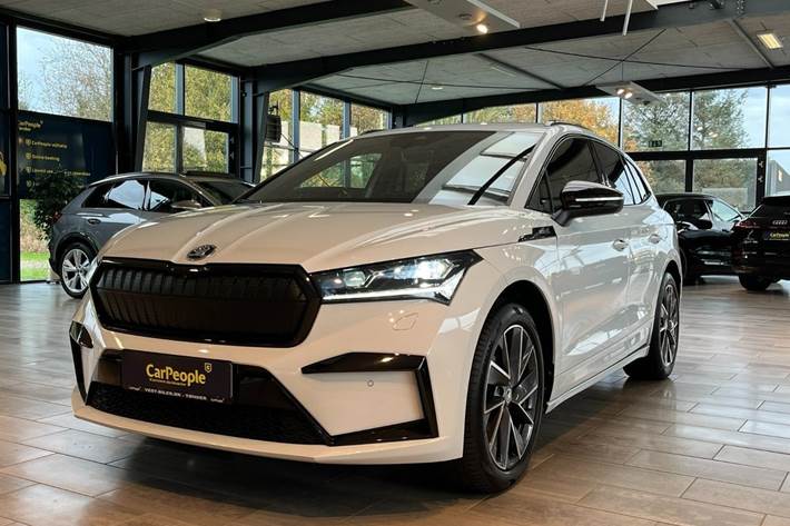 Hvid Skoda Enyaq fra 2022