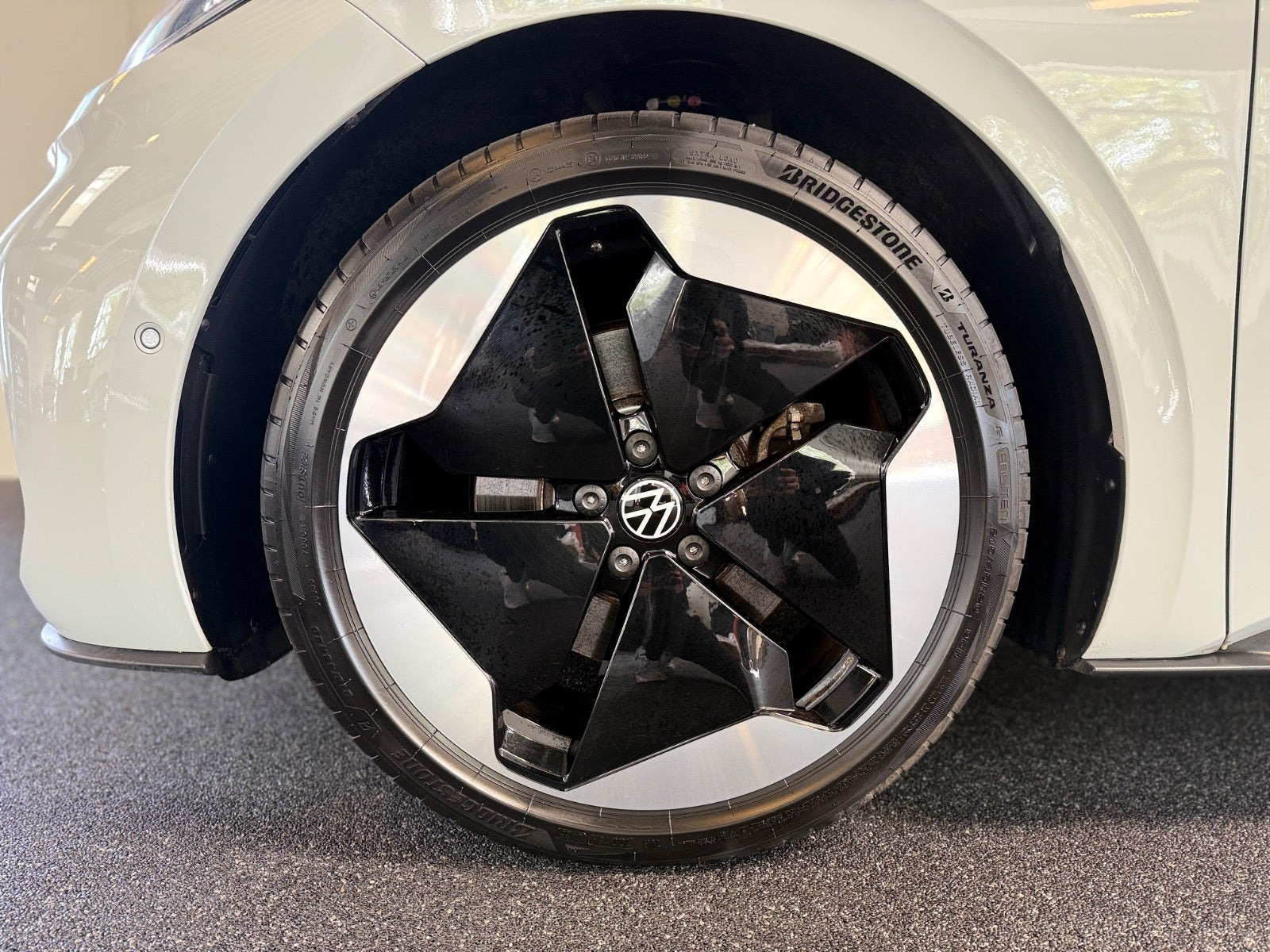Hvid VW ID.3 fra 2025