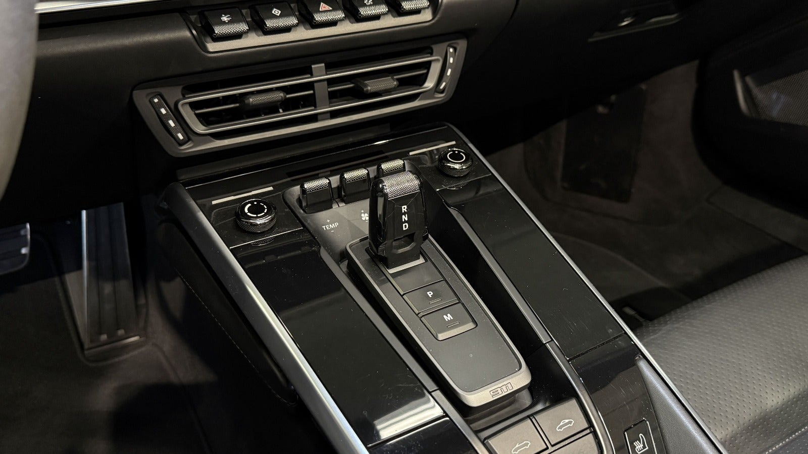 Sølv Porsche 911 Carrera 4S fra 2019
