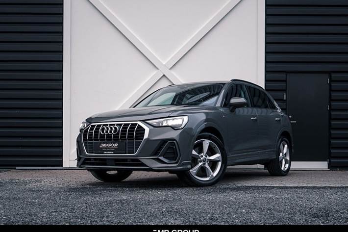 Grå Audi Q3 fra 2019