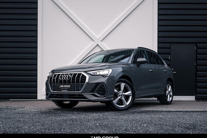 Grå Audi Q3 fra 2019 set udefra