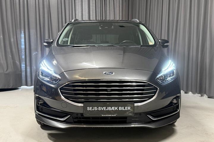 Grå Ford S-MAX fra 2020
