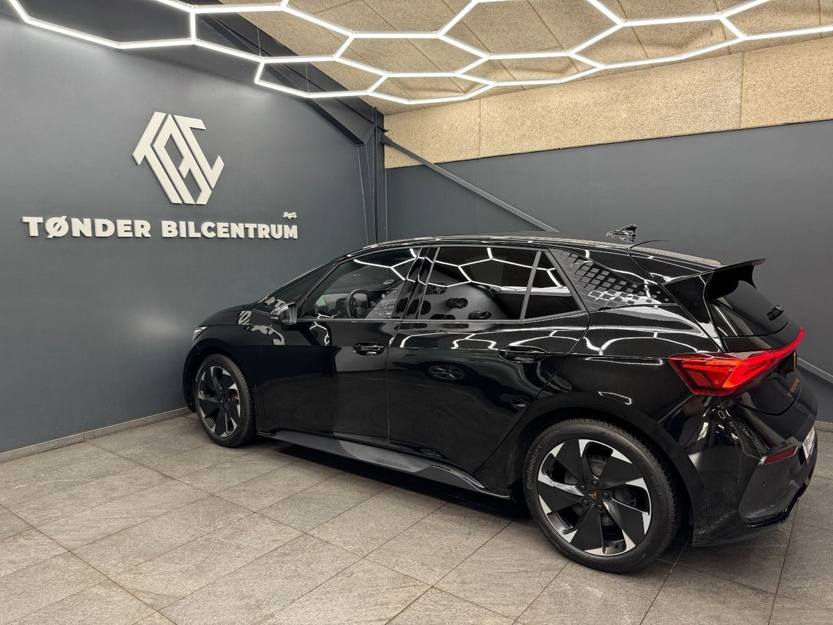 Sort Cupra Born fra 2026