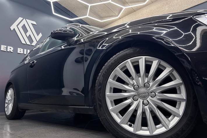 Sort Audi A3 fra 2014