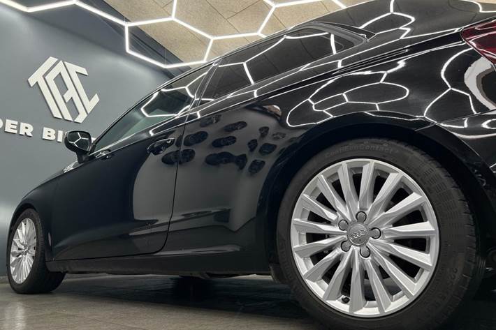 Sort Audi A3 fra 2014