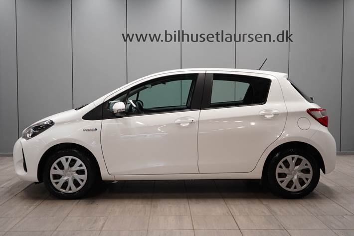 Hvid Toyota Yaris fra 2020