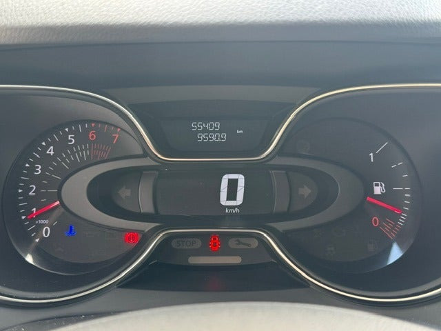 Grå Renault Captur fra 2018