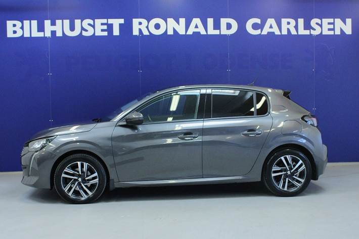 Grå Peugeot 208 fra 2020