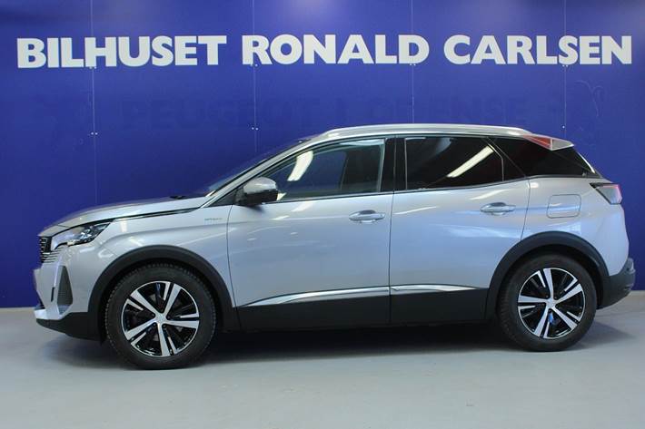 Sølv Peugeot 3008 fra 2021