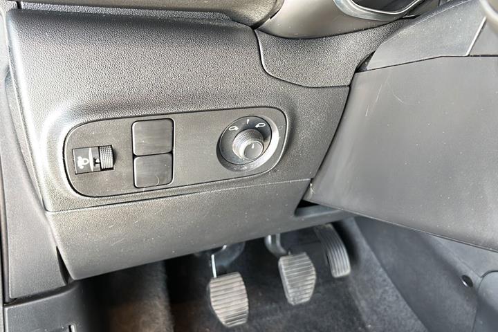 Blå Citroën C3 fra 2024