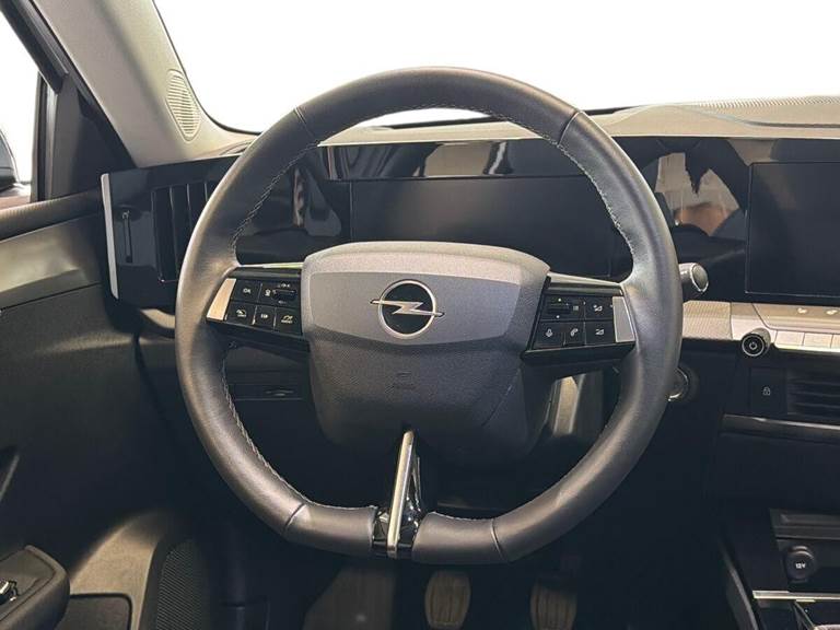 Opel Astra 1,2 T 110 Edition