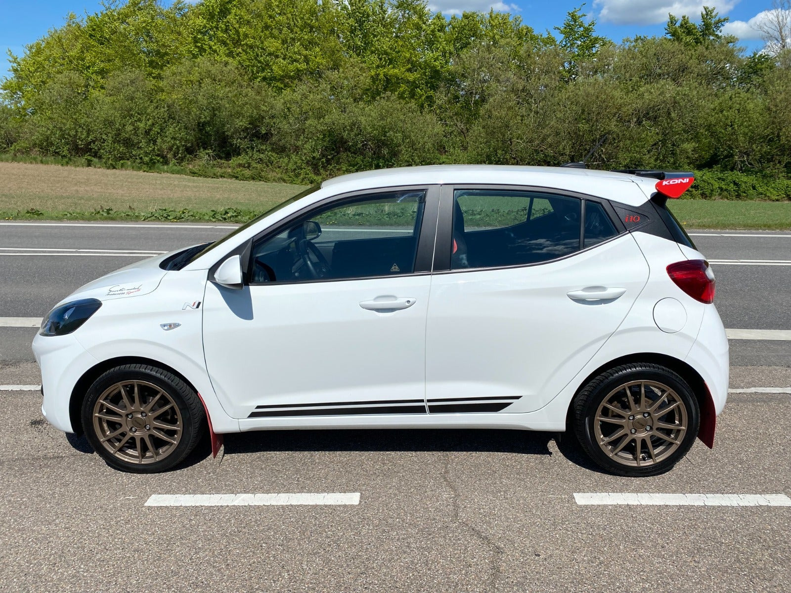 Hvid Hyundai i10 fra 2021